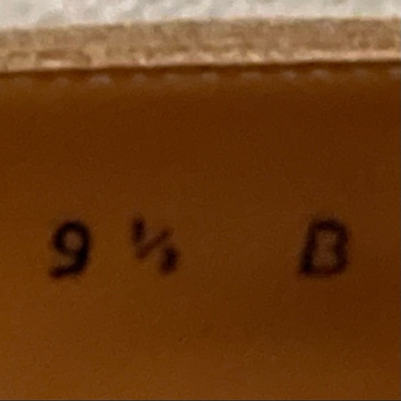 Salvatore Ferragamo Suede/Snake Embossed Leathr Pointed Cap Toe Heels/Shoes 9.5B - Picture 14 of 16